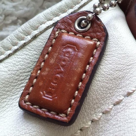 Coach SOHO Off-White Leather Hobo - Picture 2 of 8